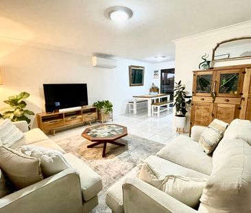 POOLSIDE COASTAL LIVING - Photo 1