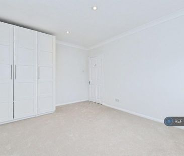 2 bedroom maisonette to rent - Photo 5