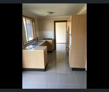 Comfortable Family Home in a Convenient Location - Photo 5