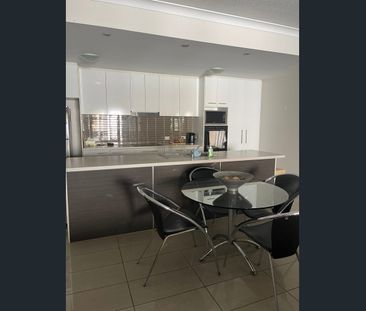 Modern 3-Bedroom Apartment - Photo 4