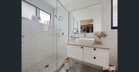 A touch of luxury in the heart of Beerwah - Photo 2