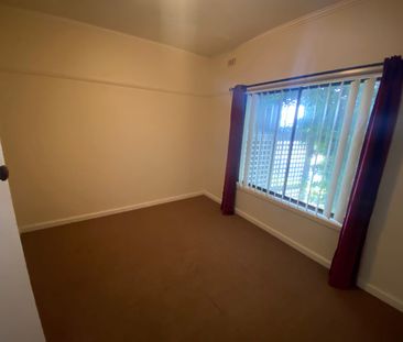 CENTRAL LOCATION - Photo 4