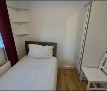 1 bedroom in a house share to rent - Photo 6