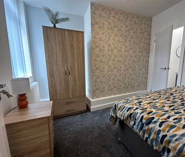 1 bedroom property to rent Hurst Street, Widnes, Cheshire, WA8 - Photo 1