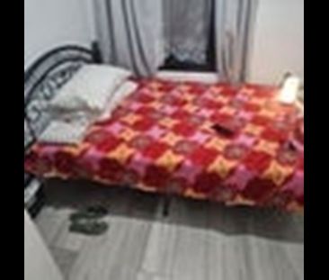 Room in a Shared House, Lichfield Road, E6 - Photo 2