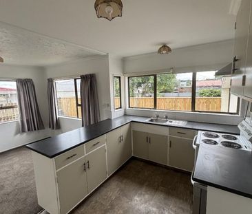 Great Family Home in Convenient Location - Photo 6