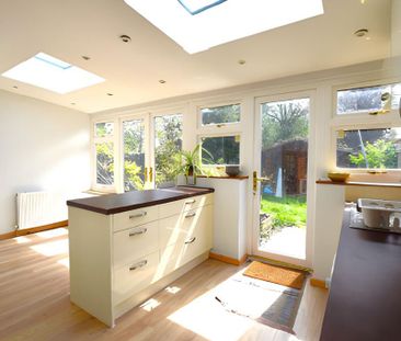 3 bedroom terraced house to rent - Photo 6