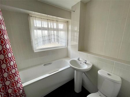 3 bedroom end of terrace house to rent - Photo 5