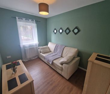 Room in a Shared Flat, West Pilton Grove, EH4 - Photo 3