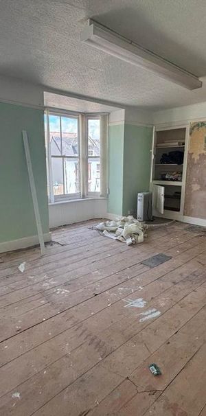 1 bedroom in a house share to rent - Photo 1