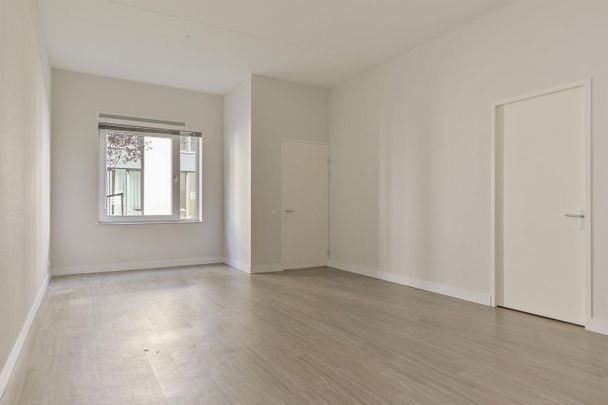 Appartement te huur: 1e Lulofsdwarsstraat 10-F 2521 AZ Den Haag - Photo 1