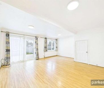 Plymouth Avenue, Woodley, Reading, Berkshire, RG5 - Photo 1