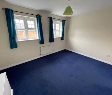 4 bedroom detached house to rent - Photo 2