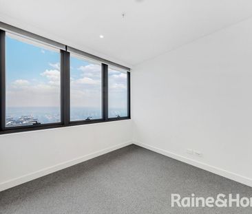 Luxury Three-Bedroom Apartment in Heart of Rhodes with Harbour Brid... - Photo 3