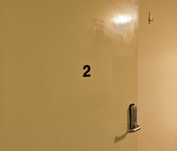 Share house in Bayswater - Photo 1