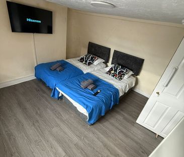 Room in a Shared Flat, St. James's Street, BN2 - Photo 2