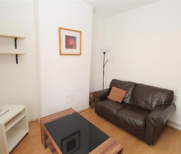 4 bedroom house to rent - Photo 1