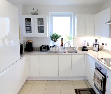 1 bedroom in a house share to rent - Photo 6