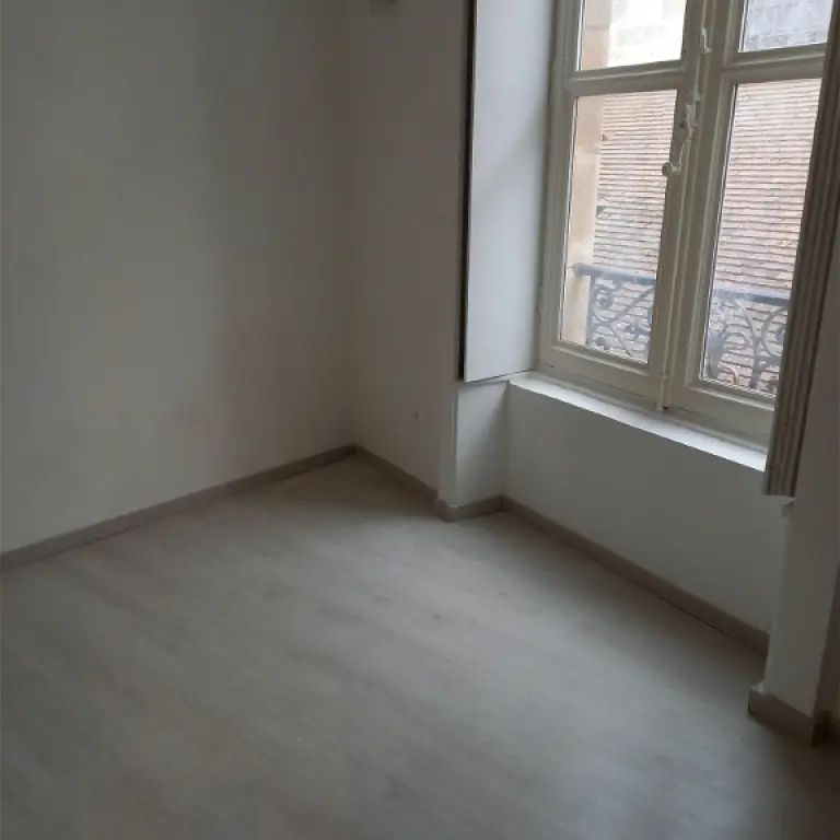 Location appartement 4 pièces - 103m² à Besancon (25000) - Photo 1