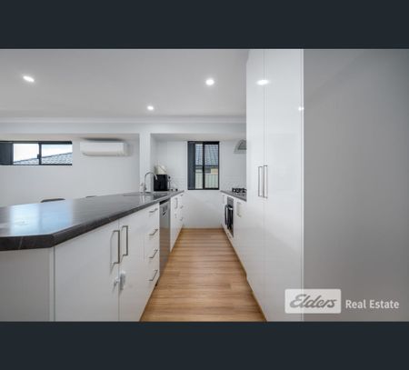 63 Cottesloe Crescent, Secret Harbour, WA 6173 - Photo 2