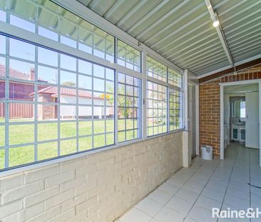 Charming Family Home in Penshurst - Photo 5