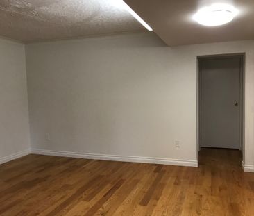 For Lease - 60 Finch Avenue Unit# Front, Toronto, Ontario - Photo 1