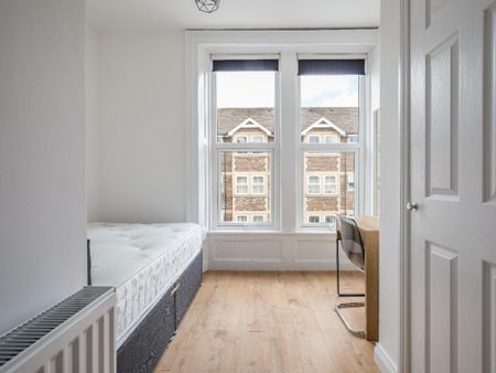 5 bedroom flat to rent - Photo 3