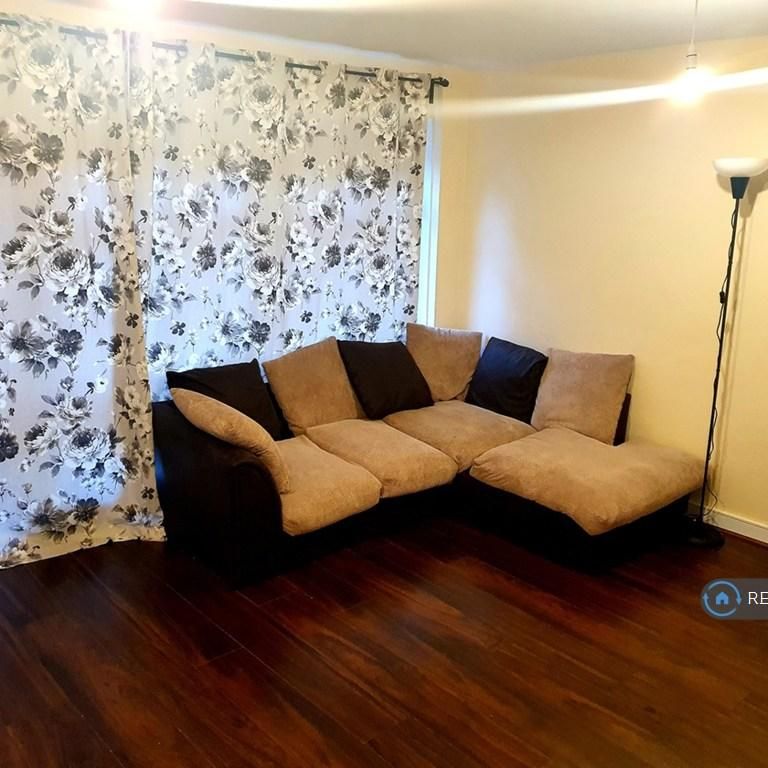 3 bedroom maisonette to rent - Photo 1
