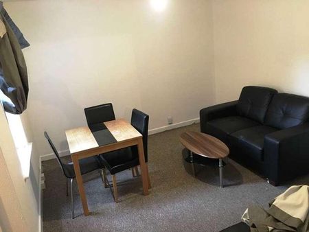 Old Lansdowne, West Didsbury, M20 - Photo 2