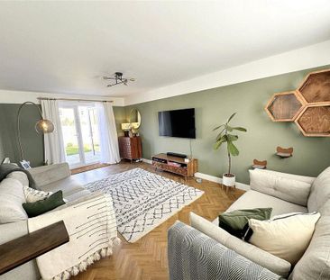 3 bedroom detached house to rent - Photo 2