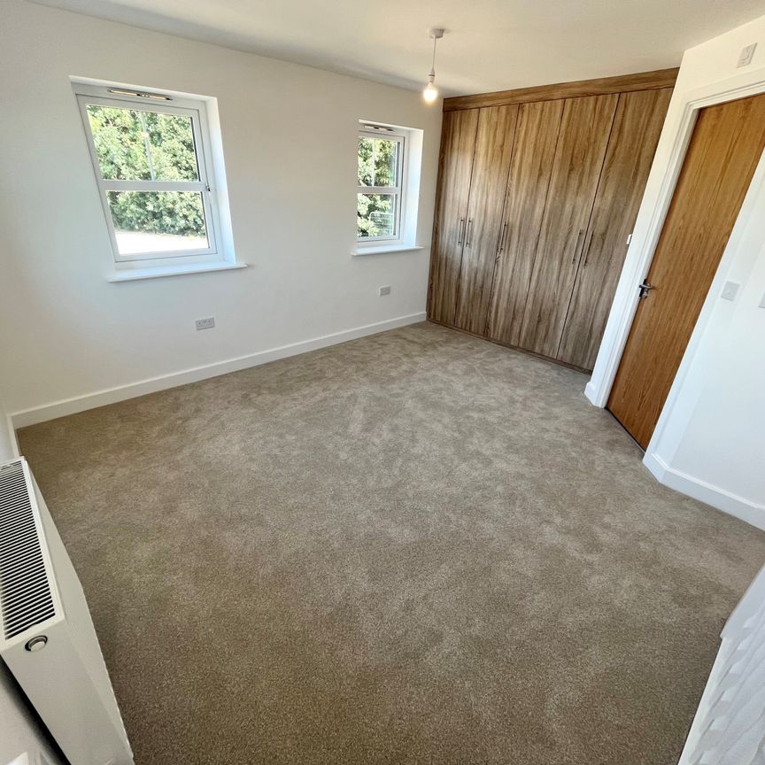2 bedroom house to rent Middleham Lane, Leeds, LS14 - Photo 1