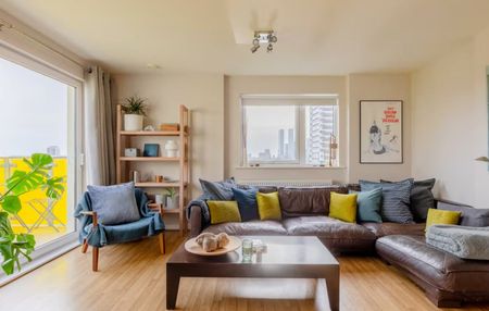 2 Bed Flat, Wager Street, E3 - Photo 2