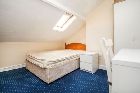 Five Double Bedroom Student House, Bournemouth Town Centre - Photo 4