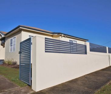 Large Family Home in Prime Location - Photo 6