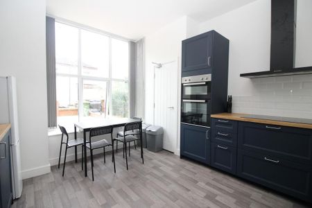 1 bedroom in a house share to rent - Photo 5