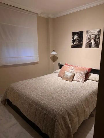 Piso de alquiler en Clara Campo Amor, 4, Barrio Alto - Photo 4