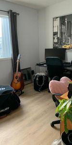 4 ET DEMI DISPONIBLE LE 1ER MARS 2026 - Photo 3