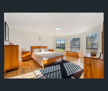 Spacious Family Home with Modern Comforts - Photo 6