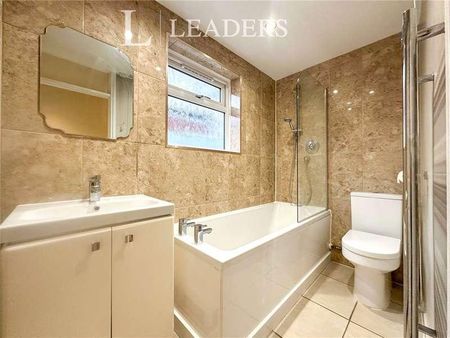 Cottage Grove, Gosport, Hampshire, PO12 - Photo 4