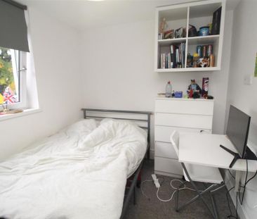 6 bedroom terraced house to rent - Photo 5