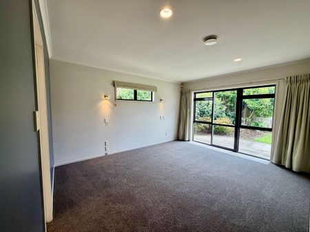 Sandhurst Drive - Photo 5