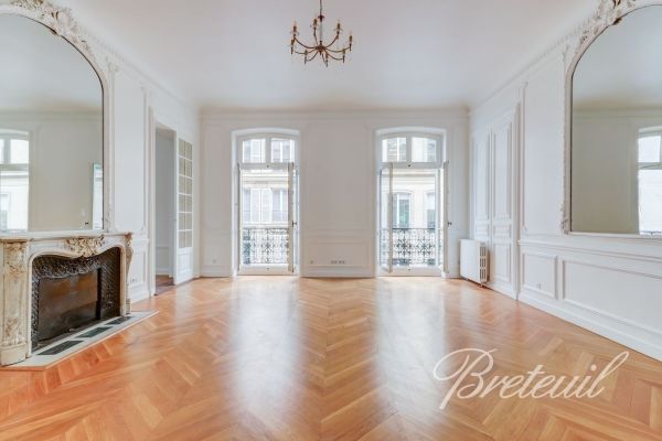 Appartement à louer à Paris 8Ème - Photo 1