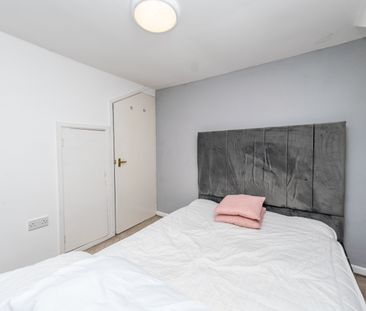 ASQUITH AVENUE MORLEY LEEDS - Photo 1