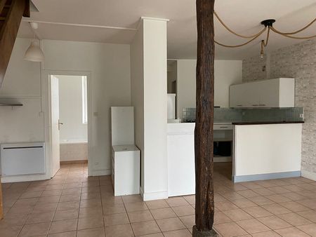 Location maison 2 pièces, 68.00m², Fay-aux-Loges - Photo 2