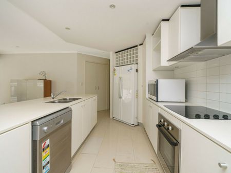 6/138 Mounts Bay Road, PERTH - Photo 2