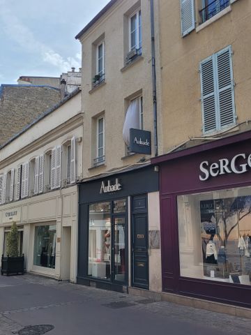 Location Appartement 1 pièce 37m² ST GERMAIN EN LAYE 78100 - Photo 4