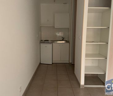 Location Appartement 1 pièce 17m² - Photo 2