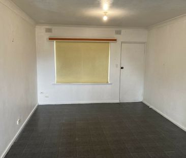 2 Bedroom Unit Opposite Arndale Shopping Centre - Photo 3