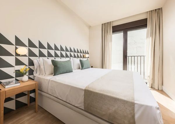 Calle de la Farmacia, Madrid, Community of Madrid 28004