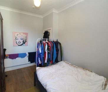 6 bedroom house to rent - Photo 4